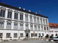 Schloss und Schampuss